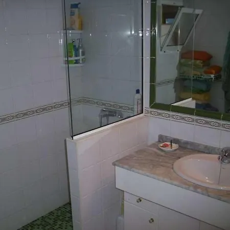 Sleeps 6 Wifi Famara