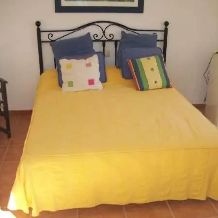 Sleeps 6 Wifi Daire Famara